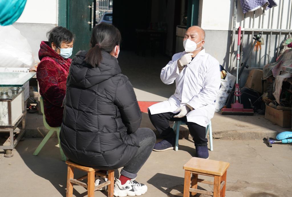 新华全媒+丨让老乡们过好团圆年——陕西乡村疫情防控见闻