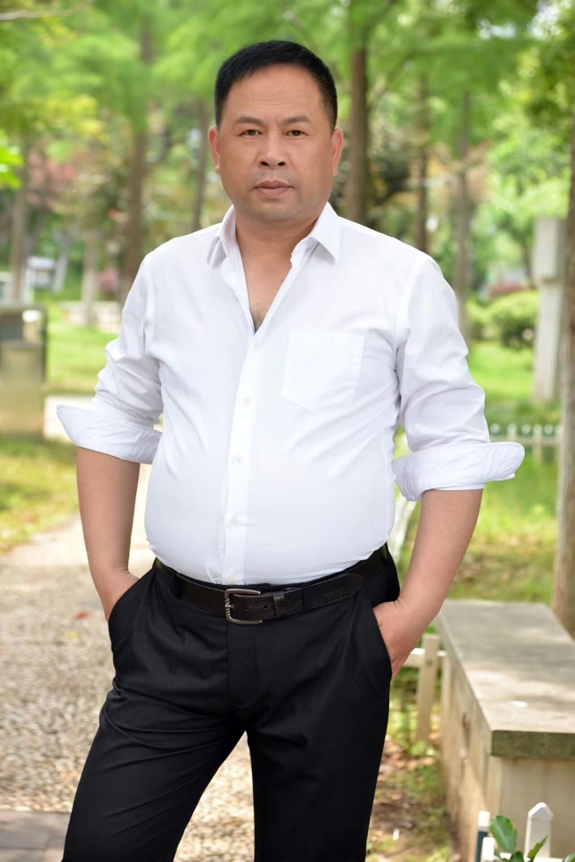 ��������